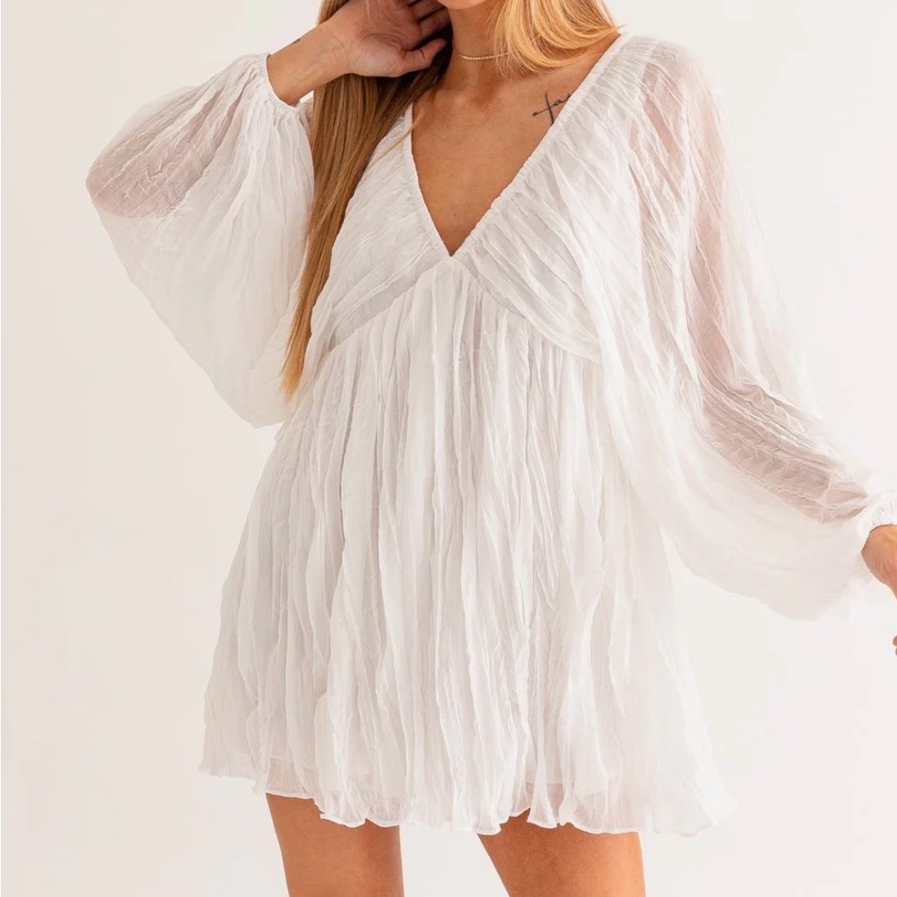 Le Lis Elegant White dress or Swim Cover-Up